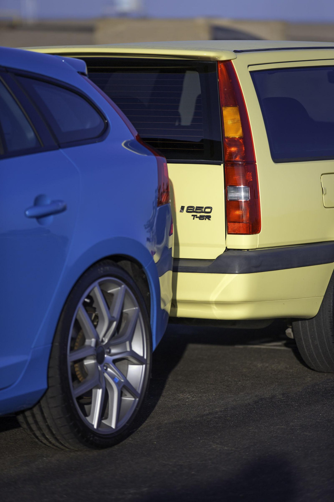 Schitterende fotoshoot met Volvo 850 T-5R en V60 Polestar