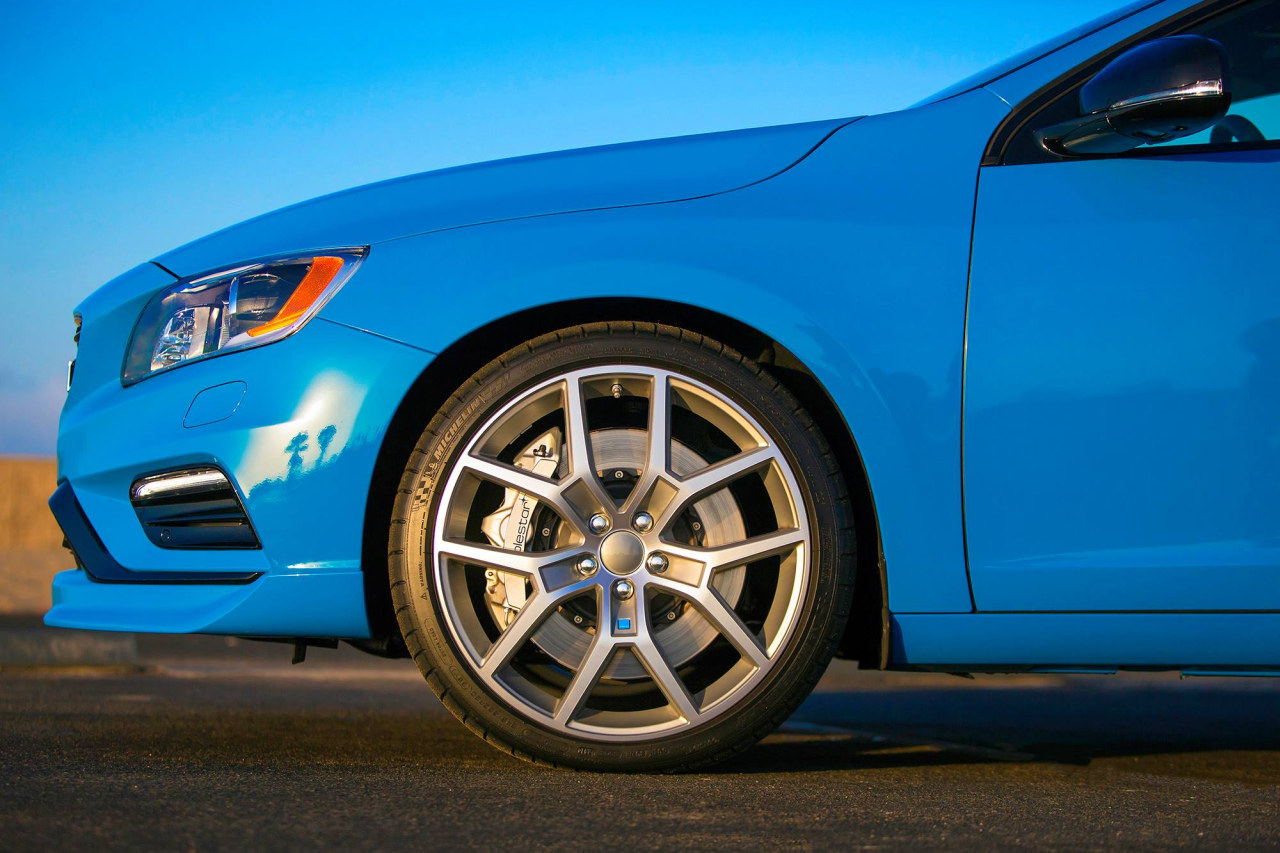 Schitterende fotoshoot met Volvo 850 T-5R en V60 Polestar