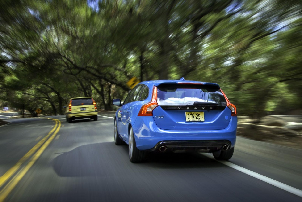 Schitterende fotoshoot met Volvo 850 T-5R en V60 Polestar