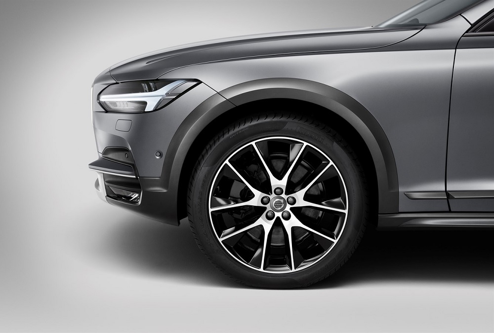 Volvo V90 Cross Country is officieel