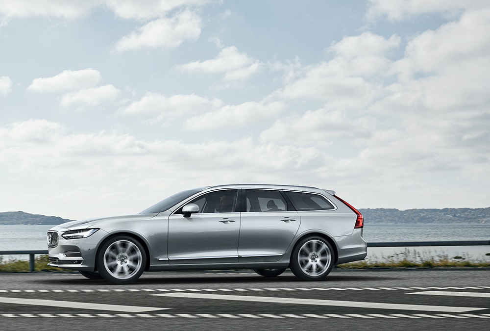 Persfoto's nieuwe Volvo V90 verschijnen week te vroeg online