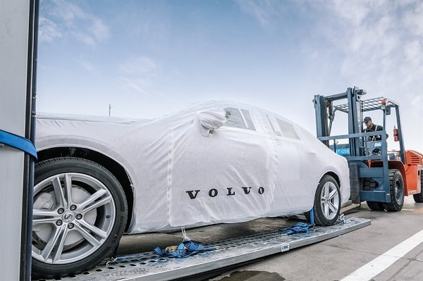 In China gebouwde Volvo S90 voortaan per trein naar Zeebrugge
